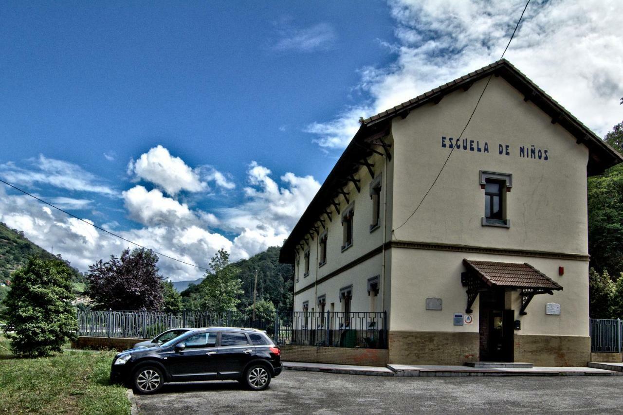 Albergue Juvenil de Bustiello Bustiello  Exterior foto